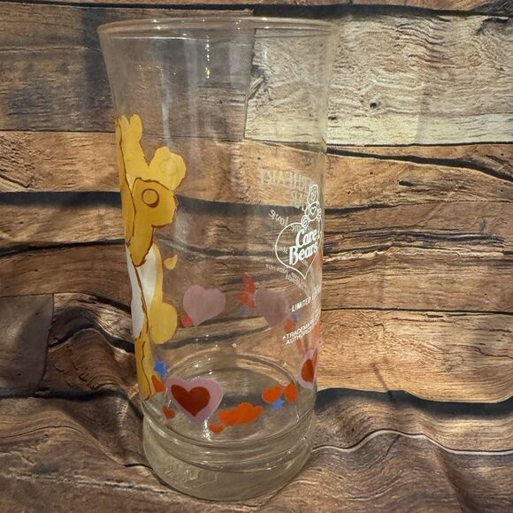 Vintage 1983 Pizza Hut Care Bears Limited Edition Collector's Tenderheart Glass - Picture 4 of 6